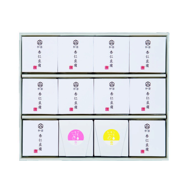 〈和楽子屋（わらしや）〉２種ソースの杏仁豆腐